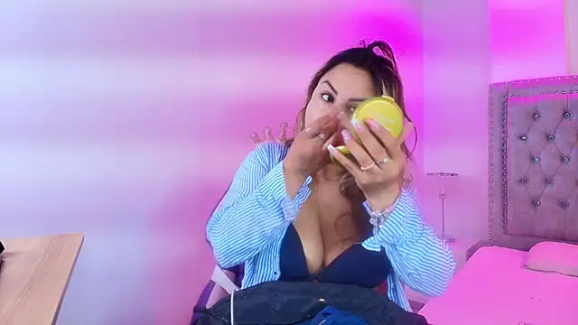 Lia adamsss online show from May 16, 2026, 3:47 am