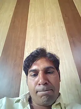 Snapshot of johnny8731 chatting on March 1, 2026, 5:42 am johnny8731 online show from March 1, 2026, 5:42 am