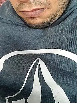 Hotbooy online show from November 14, 2025, 12:15 pm