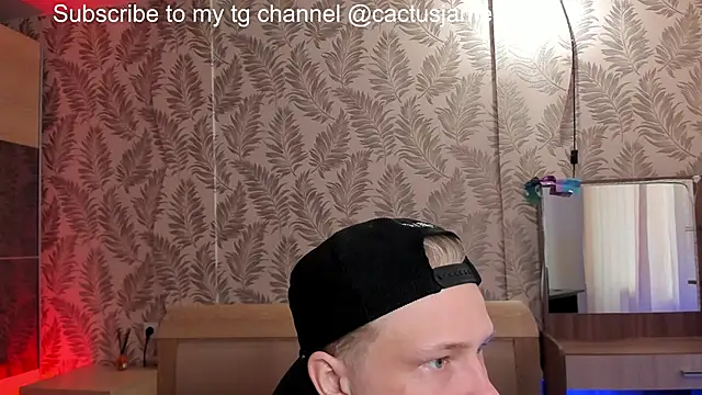 Snapshot of Cactus__James chatting on December 19, 2025, 6:42 am Cactus James online show from December 19, 2025, 6:42 am