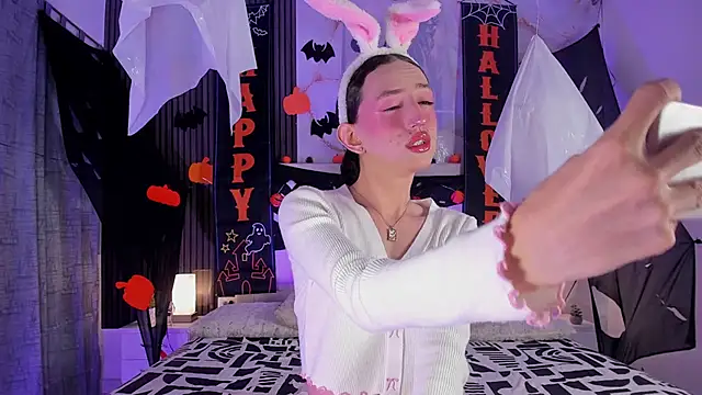 Snapshot of peachandtyron_ chatting on October 18, 2025, 3:42 am peachandtyron online show from October 18, 2025, 3:42 am