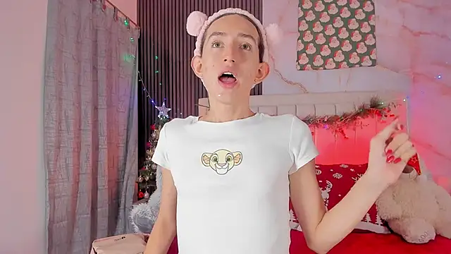 Snapshot of peachandtyron_ chatting on December 20, 2025, 3:46 am peachandtyron online show from December 20, 2025, 3:46 am