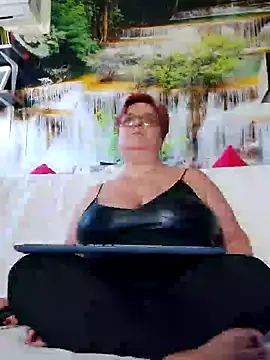 Snapshot of QueenPammy1 chatting on January 27, 2025, 10:16 am QueenPammy1 online show from January 27, 2025, 10:16 am