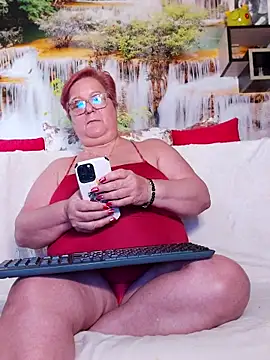 Snapshot of QueenPammy1 chatting on February 15, 2025, 1:05 pm QueenPammy1 online show from February 15, 2025, 1:05 pm