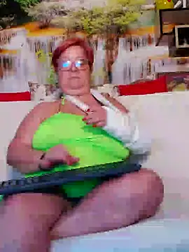 Snapshot of QueenPammy1 chatting on February 25, 2025, 1:06 pm QueenPammy1 online show from February 25, 2025, 1:06 pm