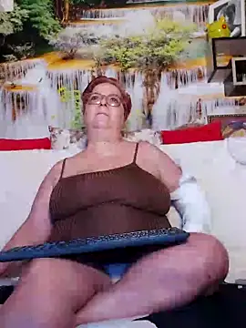 Snapshot of QueenPammy1 chatting on March 1, 2025, 6:35 am QueenPammy1 online show from March 1, 2025, 6:35 am