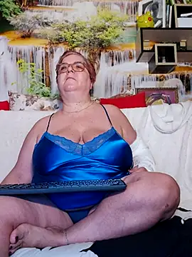 Snapshot of QueenPammy1 chatting on March 2, 2025, 6:27 am QueenPammy1 online show from March 2, 2025, 6:27 am