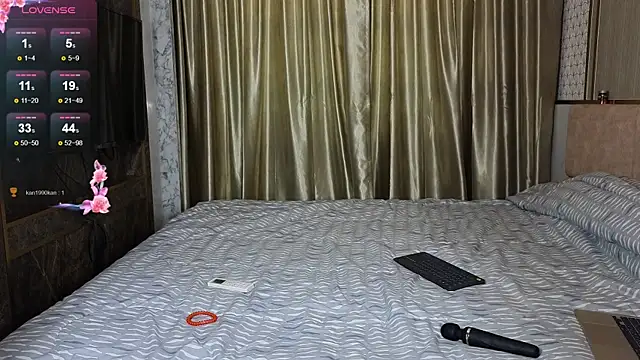 Snapshot of hot_ass_18 chatting on January 7, 2026, 6:27 am hot ass 18 online show from January 7, 2026, 6:27 am