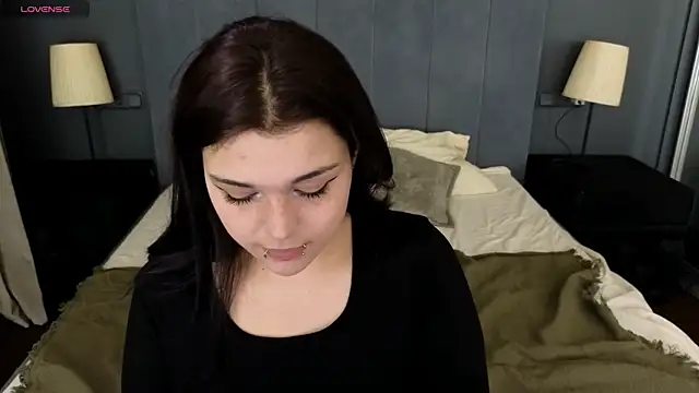 SHERI BELTON online show from November 25, 2025, 7:36 pm