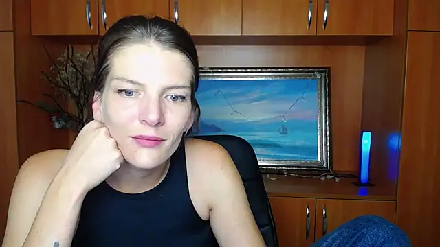 VanessaRey  online show from September 23, 2025, 6:27 am