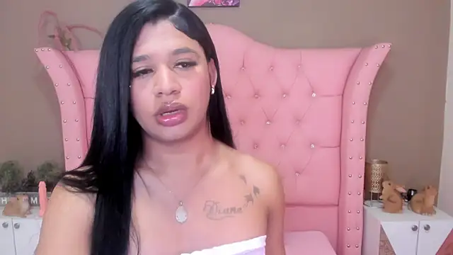 Snapshot of Samantha_Evans_18 chatting on March 22, 2025, 4:24 am Samantha Evans 18 online show from March 22, 2025, 4:24 am