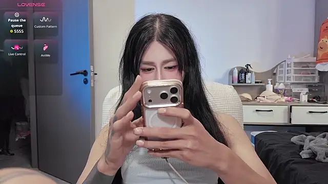 Rainbow-sweet online show from April 11, 2026, 5:12 am