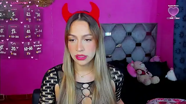 hanna tss online show from October 31, 2025, 3:18 am