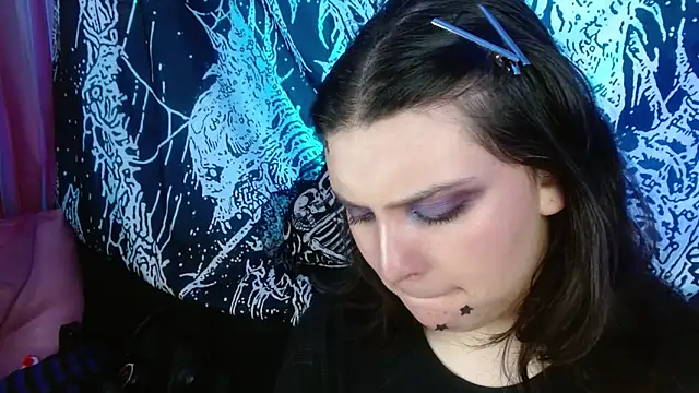 Snapshot of mikaskullcs chatting on October 21, 2025, 9:26 pm mikaskullcs online show from October 21, 2025, 9:26 pm