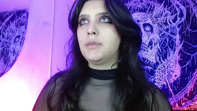 Snapshot of mikaskullcs chatting on December 13, 2025, 9:20 pm mikaskullcs online show from December 13, 2025, 9:20 pm