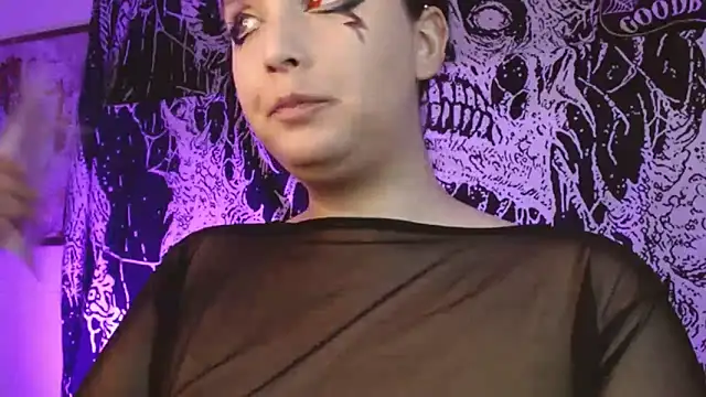 Snapshot of mikaskullcs chatting on December 21, 2025, 9:55 pm mikaskullcs online show from December 21, 2025, 9:55 pm