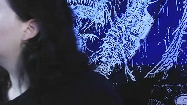 Snapshot of mikaskullcs chatting on February 18, 2026, 9:44 pm mikaskullcs online show from February 18, 2026, 9:44 pm