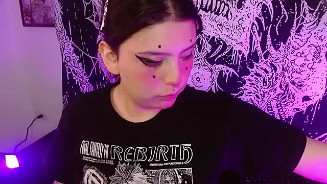 Snapshot of mikaskullcs chatting on February 24, 2026, 8:07 pm mikaskullcs online show from February 24, 2026, 8:07 pm