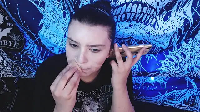 mikaskullcs online show from June 30, 2026, 10:33 pm
