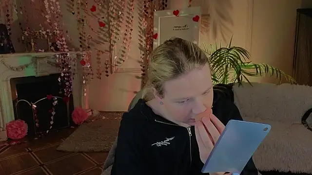 Jes Solar online show from March 3, 2026, 10:15 pm