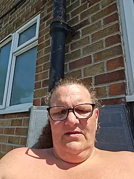 MissQueenBeex online show from May 30, 2026, 1:08 pm