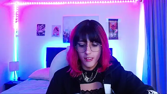 goth minerva online show from December 5, 2025, 1:31 pm