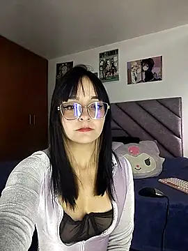 Snapshot of KARINNA__RAVEN chatting on October 5, 2025, 4:27 pm KARINNA RAVEN online show from October 5, 2025, 4:27 pm