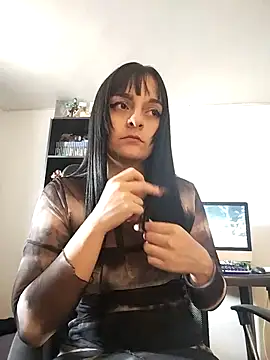 KARINNA  RAVEN online show from November 23, 2025, 7:24 pm