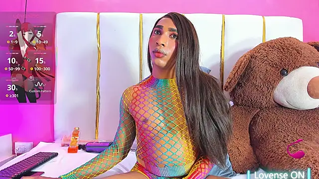 Snapshot of Electtra_Scretch chatting on February 11, 2026, 3:44 am Electtra Scretch online show from February 11, 2026, 3:44 am