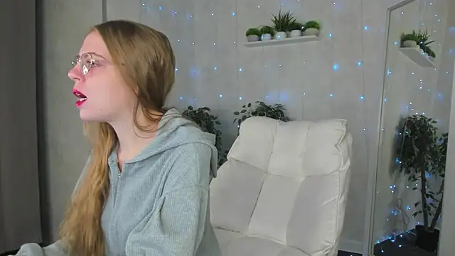 Joann Shermann online show from October 22, 2025, 1:17 am