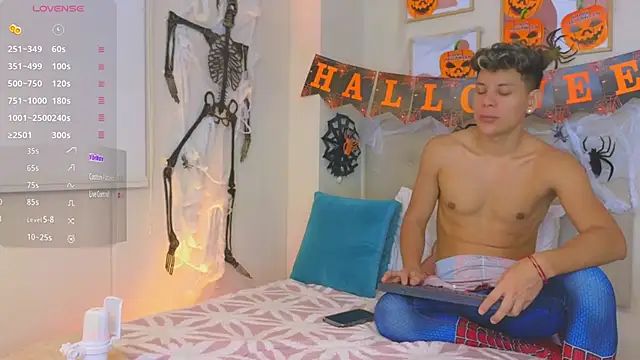 Snapshot of Almiboys chatting on October 30, 2025, 11:49 pm Almiboys online show from October 30, 2025, 11:49 pm