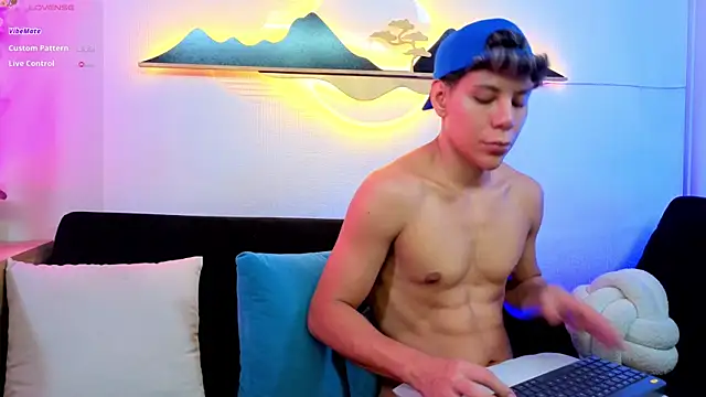 Snapshot of Almiboys chatting on January 11, 2026, 10:37 pm Almiboys online show from January 11, 2026, 10:37 pm