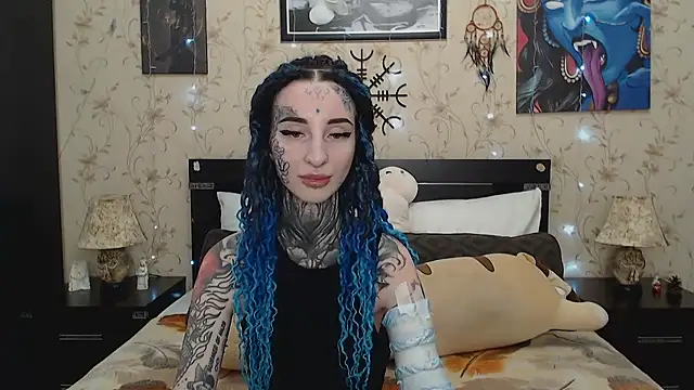 Snapshot of Velvetbat chatting on March 17, 2026, 7:01 am Velvetbat online show from March 17, 2026, 7:01 am