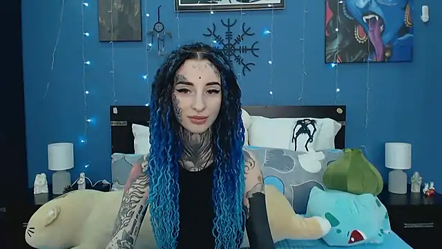 Snapshot of Velvetbat chatting on March 27, 2026, 7:03 am Velvetbat online show from March 27, 2026, 7:03 am