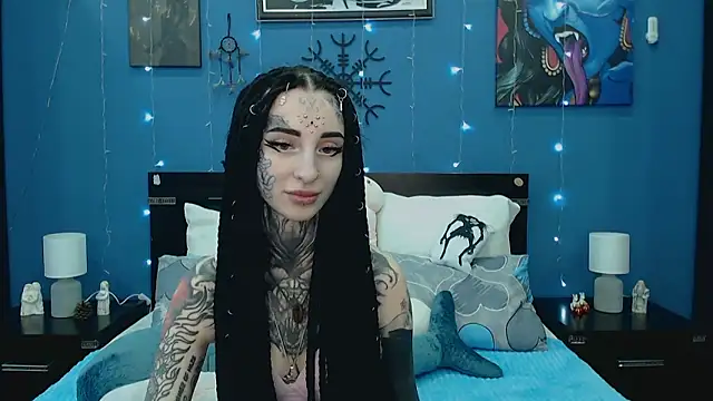 Snapshot of Velvetbat chatting on April 26, 2026, 7:06 am Velvetbat online show from April 26, 2026, 7:06 am