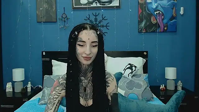 Snapshot of Velvetbat chatting on April 30, 2026, 7:04 am Velvetbat online show from April 30, 2026, 7:04 am