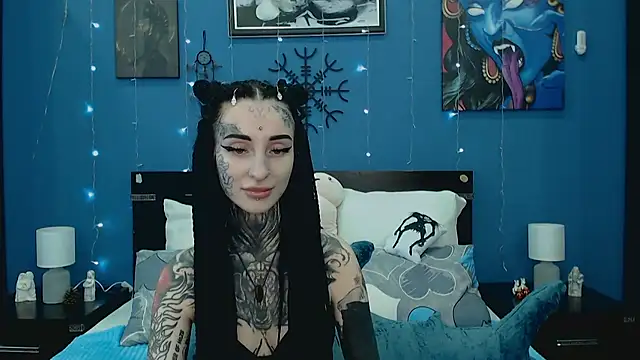 Snapshot of Velvetbat chatting on May 3, 2026, 7:03 am Velvetbat online show from May 3, 2026, 7:03 am