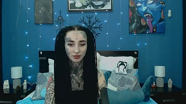 Snapshot of Velvetbat chatting on May 8, 2026, 7:03 am Velvetbat online show from May 8, 2026, 7:03 am