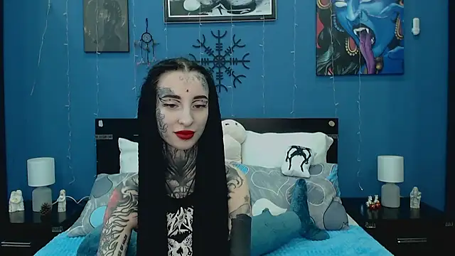 Snapshot of Velvetbat chatting on May 10, 2026, 7:02 am Velvetbat online show from May 10, 2026, 7:02 am