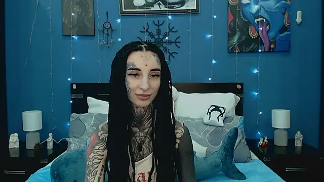 Snapshot of Velvetbat chatting on May 28, 2026, 7:05 am Velvetbat online show from May 28, 2026, 7:05 am