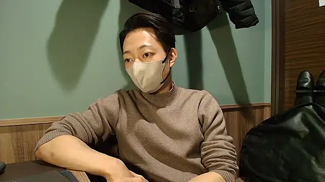 Snapshot of i_am_Hiro chatting on February 13, 2026, 3:35 am i am Hiro online show from February 13, 2026, 3:35 am