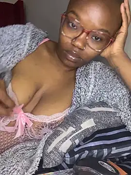 YummyMelanin117 online show from October 23, 2025, 3:06 am