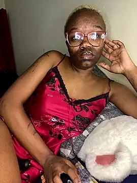 YummyMelanin117 online show from January 11, 2026, 11:10 pm