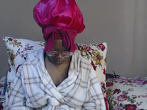 YummyMelanin117 online show from March 19, 2026, 12:09 pm