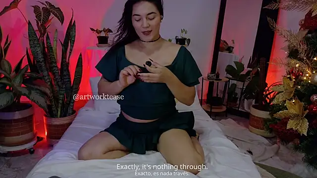 Snapshot of Artworktease chatting on December 19, 2025, 8:49 pm Artworktease online show from December 19, 2025, 8:49 pm