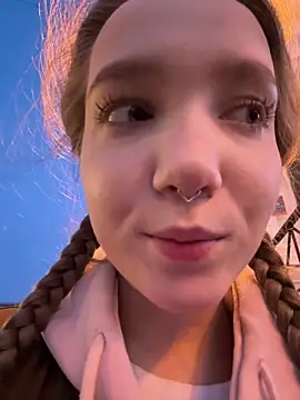 Snapshot of bambi_lu chatting on October 19, 2025, 3:12 pm bambi lu online show from October 19, 2025, 3:12 pm