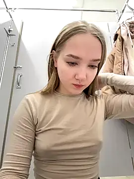 Snapshot of bambi_lu chatting on November 9, 2025, 6:06 pm bambi lu online show from November 9, 2025, 6:06 pm