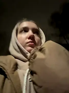 Snapshot of bambi_lu chatting on November 11, 2025, 6:08 pm bambi lu online show from November 11, 2025, 6:08 pm