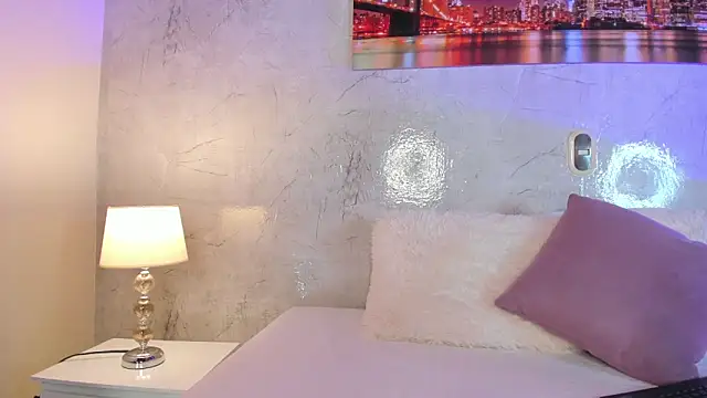 Snapshot of zaraquiinn chatting on December 20, 2025, 2:46 pm zaraquiinn online show from December 20, 2025, 2:46 pm