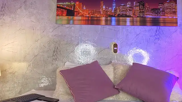 Snapshot of zaraquiinn chatting on February 20, 2026, 2:06 pm zaraquiinn online show from February 20, 2026, 2:06 pm